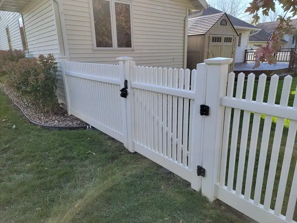 Fence Cleaning in Madison, WI